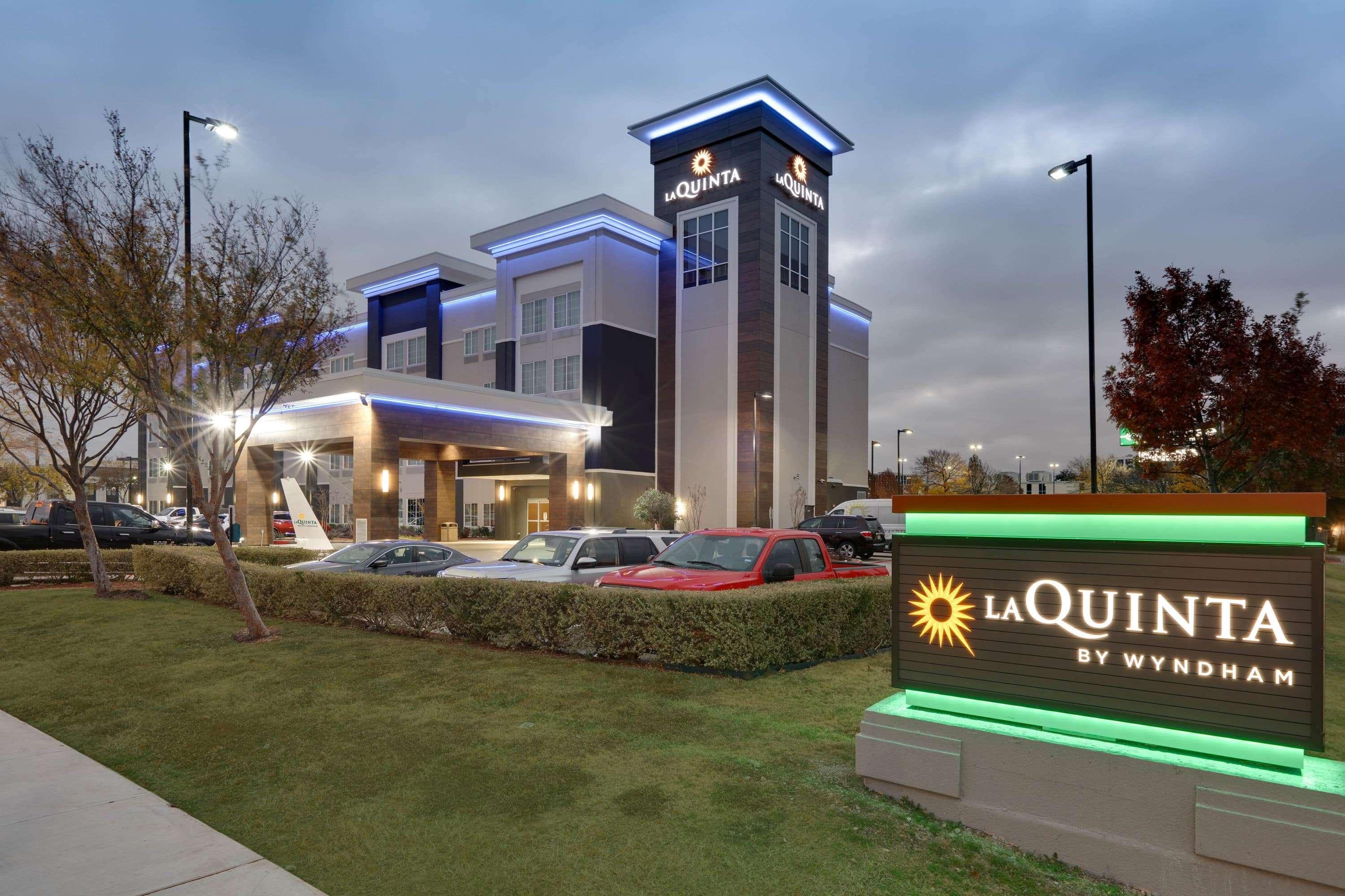 La Quinta By Wyndham Dallas Love Field Eksteriør billede